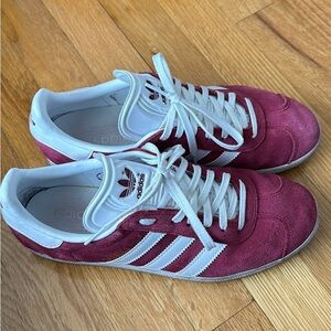 Adidas Gazelle in burgundy 7.5 US Men